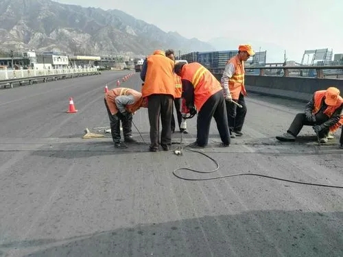 集宁道路桥梁病害治理